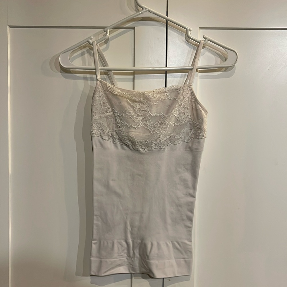 Lace top slimming tank control It size XL